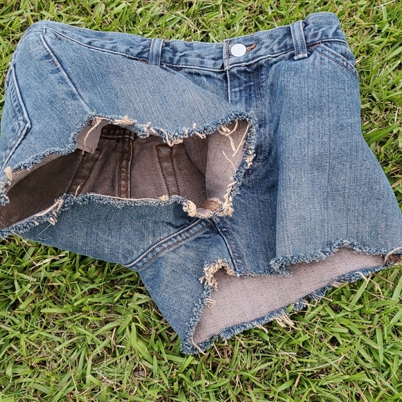 1990s Vintage cutoff Jeans GAP denim shorts - Picture 5 of 6